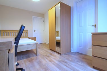 3 bed flat, St Andrews Street, Newcastle Upon Tyne, Newcastle, NE15SF - Image 4